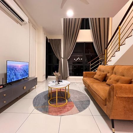 Modern Suites At Arte Mont Kiara By Iconique Kuala Lumpur Dış mekan fotoğraf