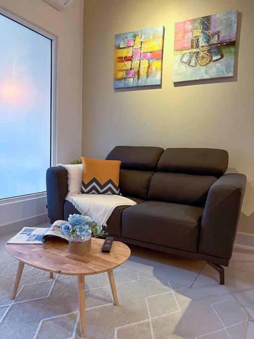 Modern Suites At Arte Mont Kiara By Iconique Kuala Lumpur Dış mekan fotoğraf