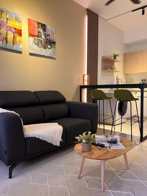 Modern Suites At Arte Mont Kiara By Iconique Kuala Lumpur Dış mekan fotoğraf
