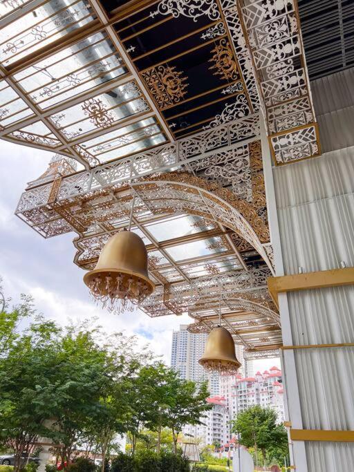 Modern Suites At Arte Mont Kiara By Iconique Kuala Lumpur Dış mekan fotoğraf